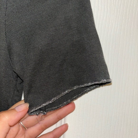 ZARA • S T-Shirt - Picture 5 of 7